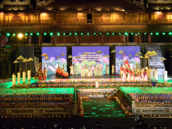 Rộn ràng các hoạt động Festival Huế 2012